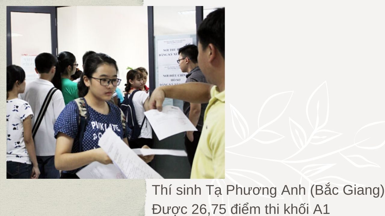 Thí sinh Tạ Phương Anh (Bắc Giang) được 26,75 điểm thi khối A1 sau thời gian xem xét kỹ phổ điểm của hồ sơ nộp vào Đại học Ngoại thương mới quyết định đăng ký xét tuyển. Ảnh: Quỳnh Trang.